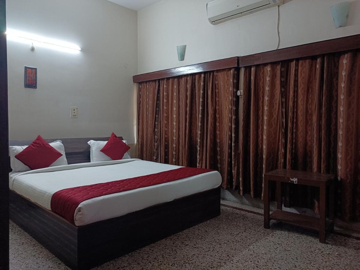 Riverview Guest House Guwahati Ngoại thất bức ảnh