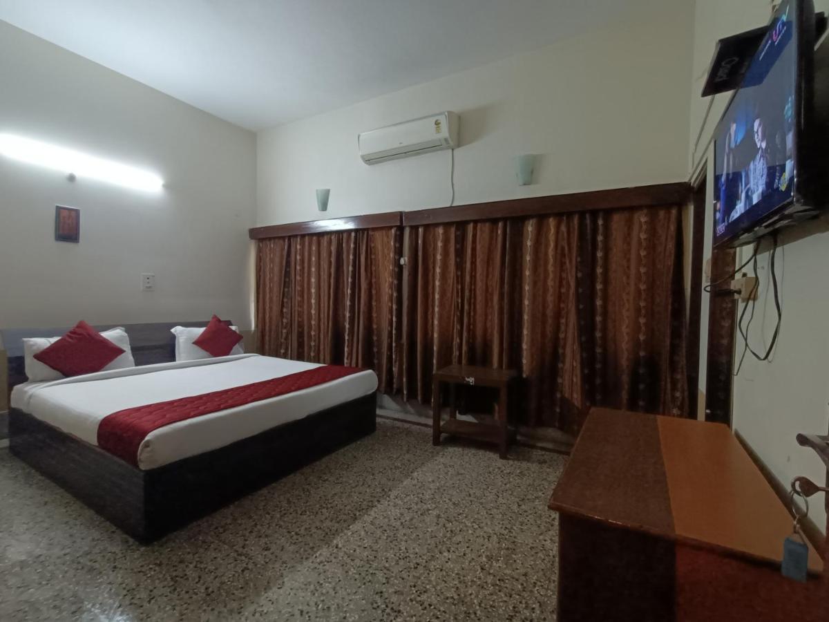 Riverview Guest House Guwahati Ngoại thất bức ảnh