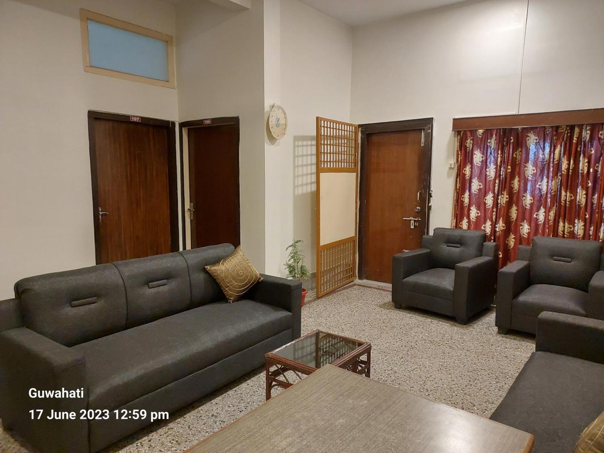 Riverview Guest House Guwahati Ngoại thất bức ảnh