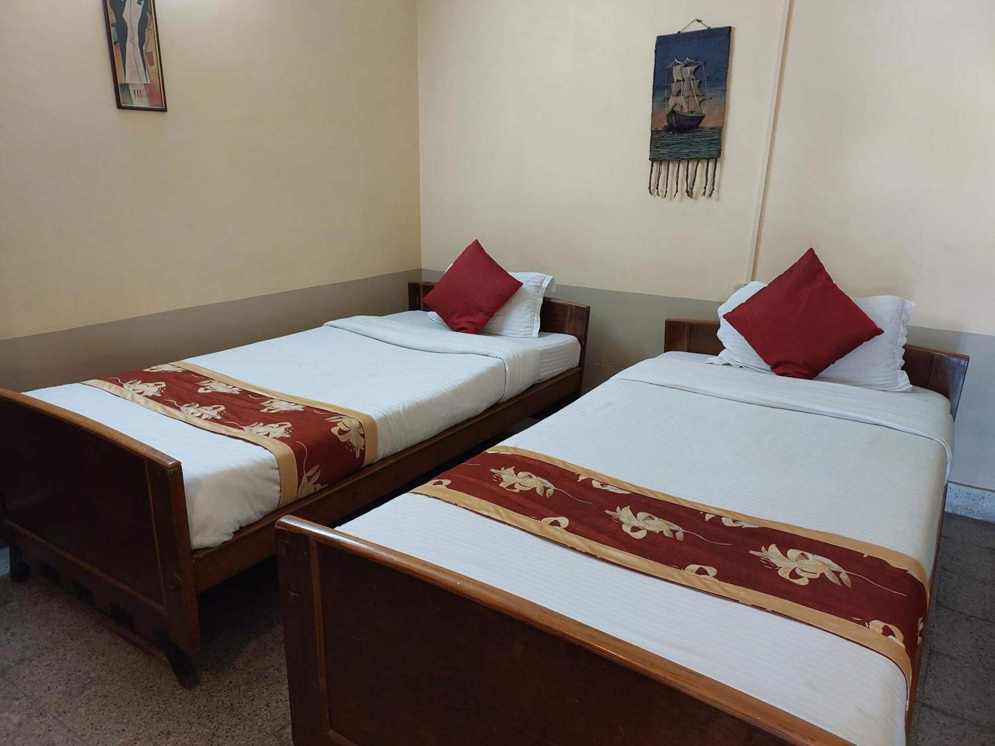 Riverview Guest House Guwahati Ngoại thất bức ảnh