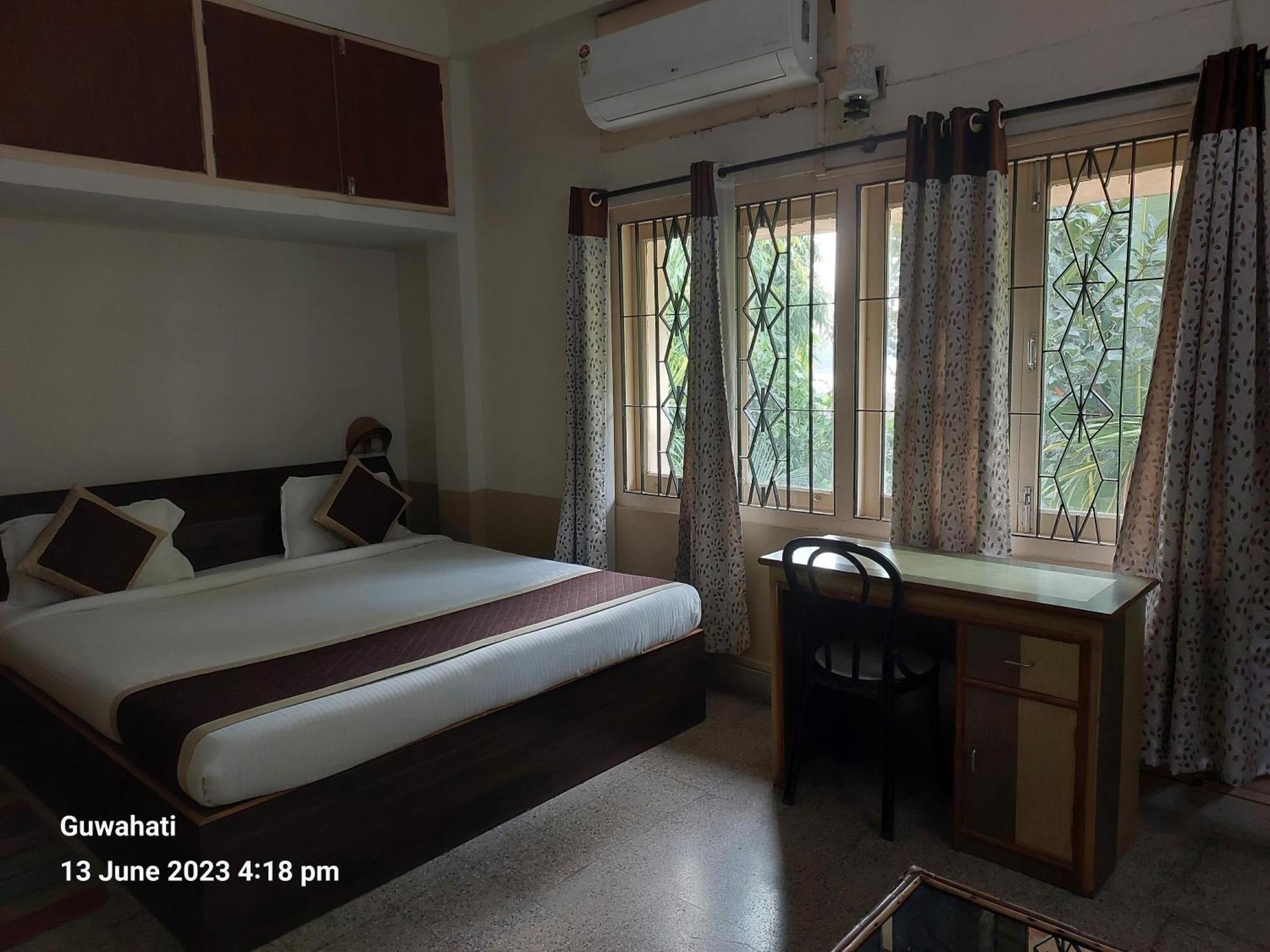 Riverview Guest House Guwahati Ngoại thất bức ảnh