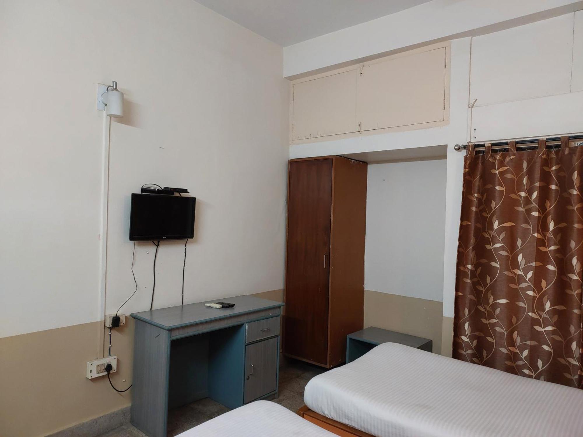 Riverview Guest House Guwahati Ngoại thất bức ảnh