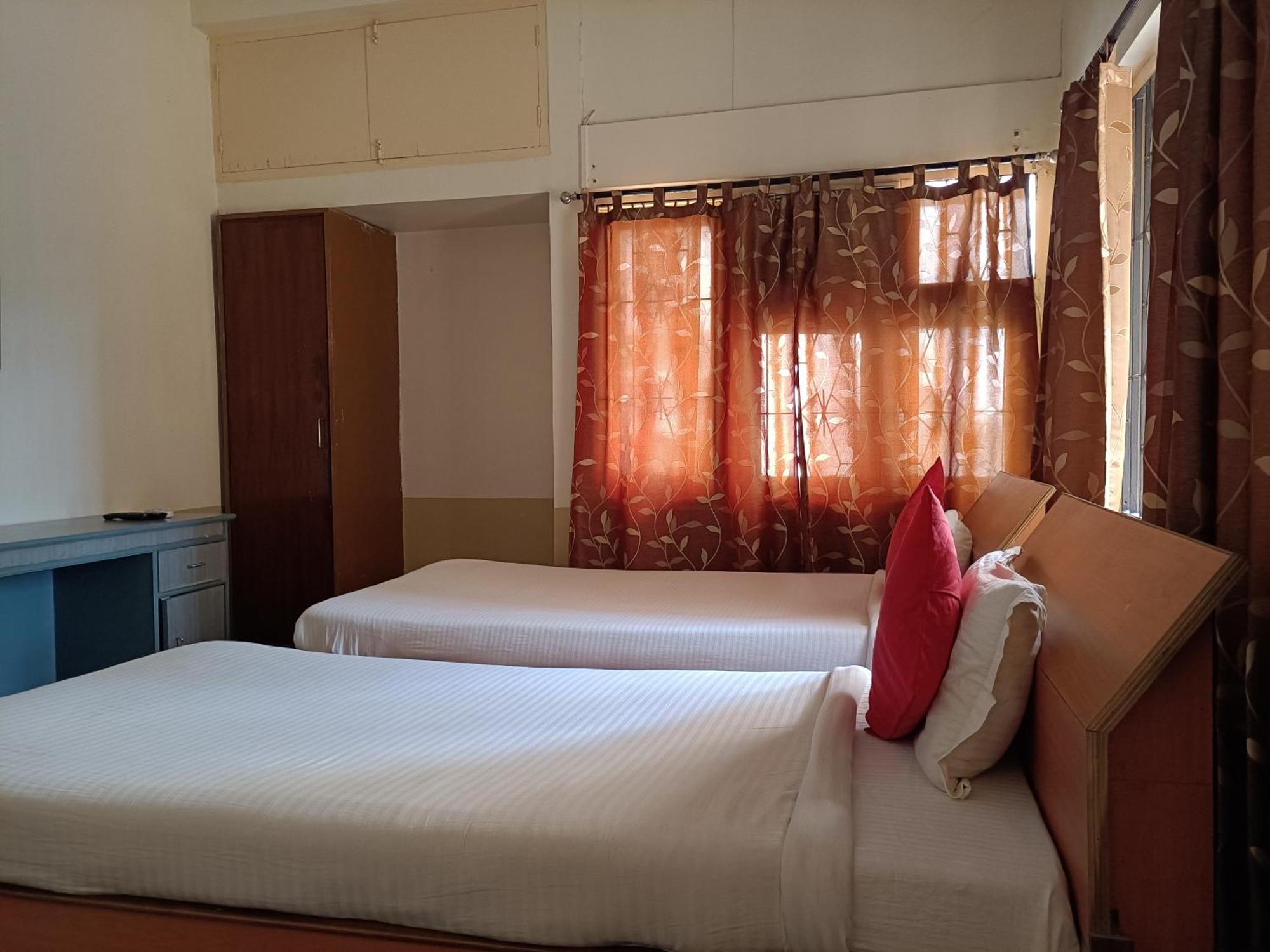 Riverview Guest House Guwahati Ngoại thất bức ảnh