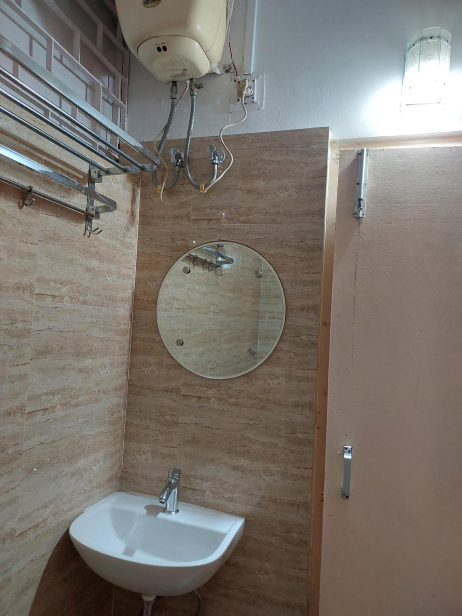 Riverview Guest House Guwahati Ngoại thất bức ảnh