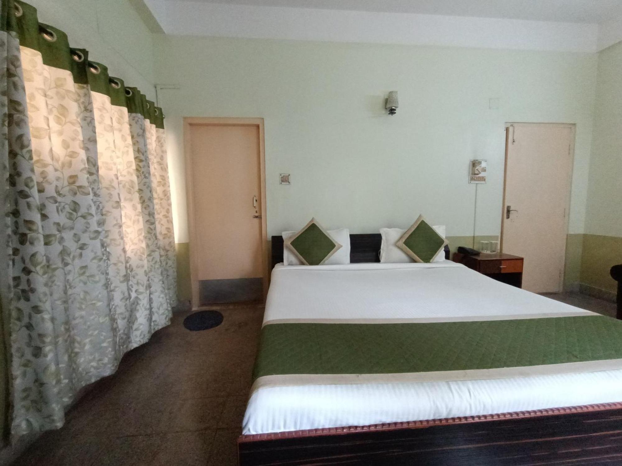 Riverview Guest House Guwahati Ngoại thất bức ảnh